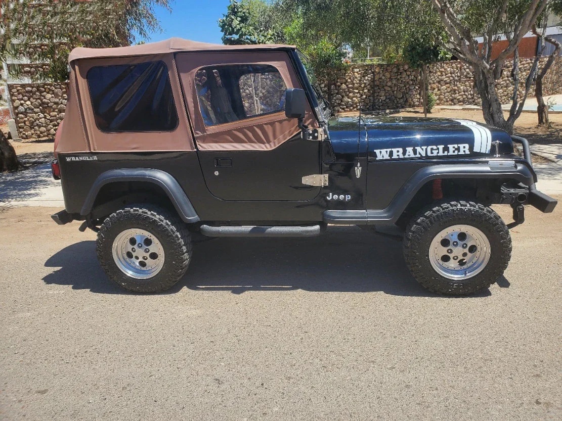 Jeep-Wrangler-4wd-sport-1992-Black-Beige