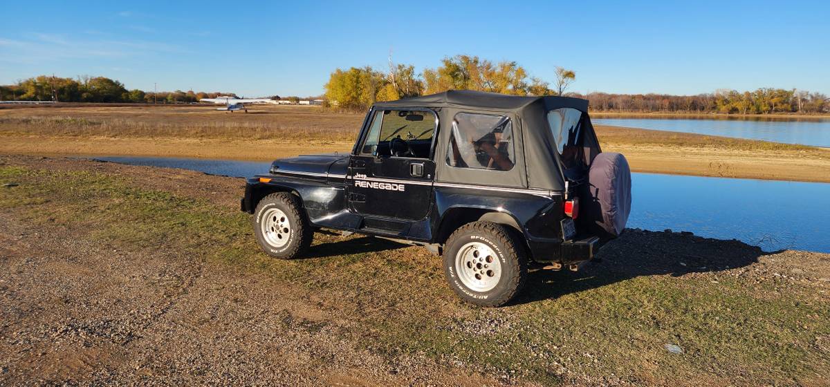 Jeep-Wrangler-renegade-1991-black
