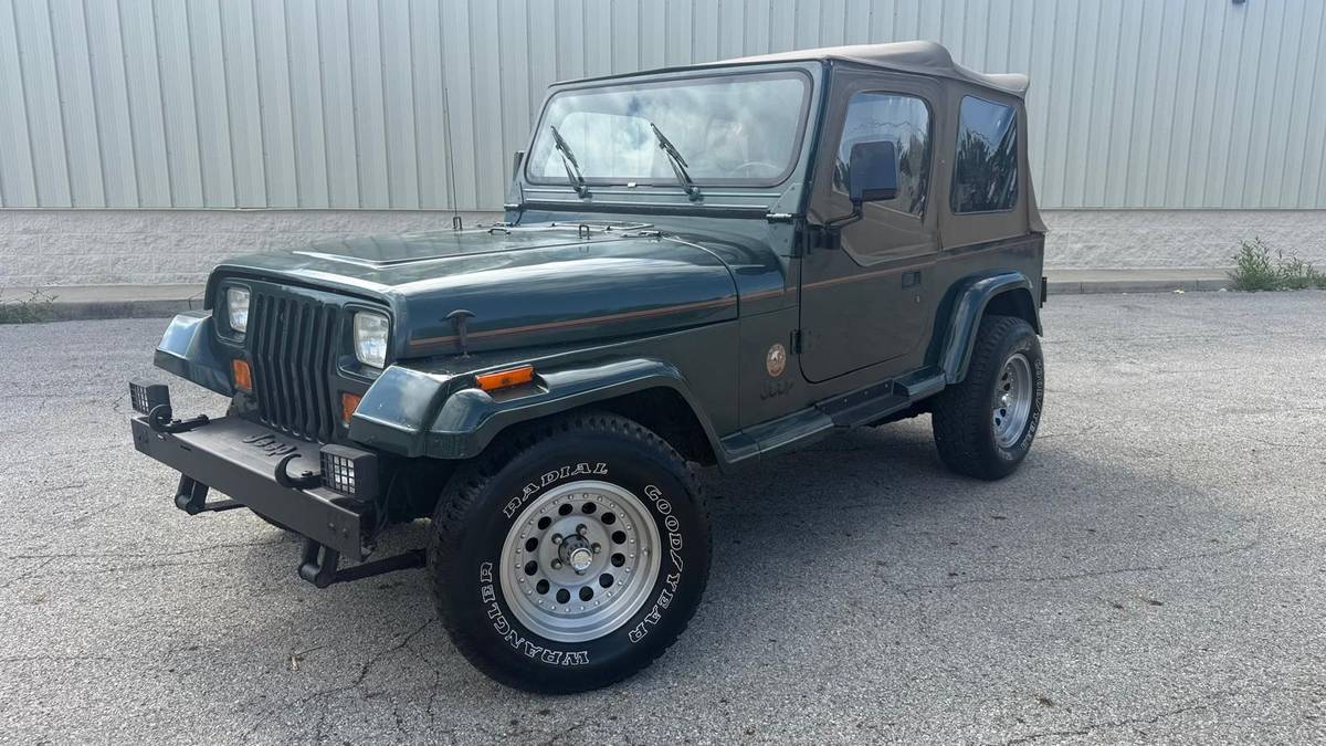Jeep-Wrangler-sahara-1993-green