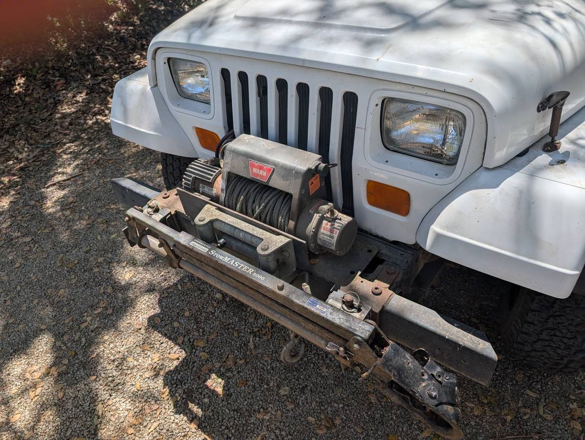 Jeep-Wrangler-sport-1993-white
