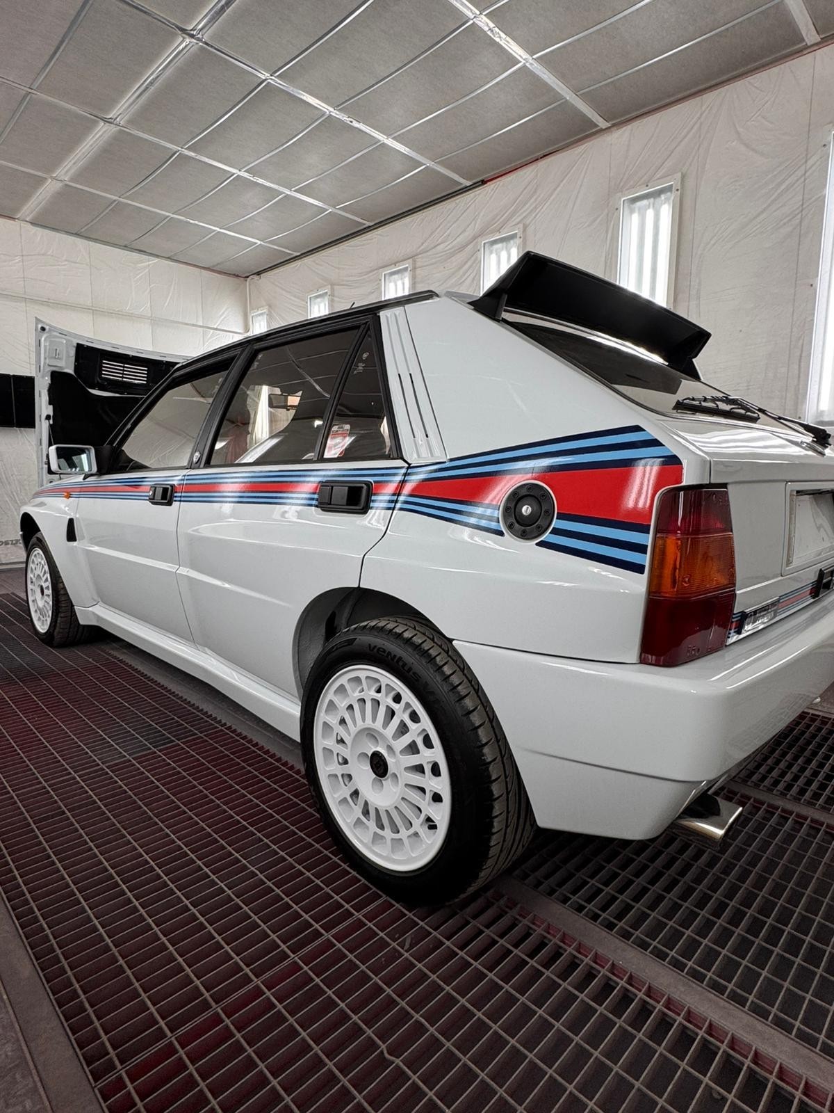 Lancia-Delta-Integrale-1992-grey