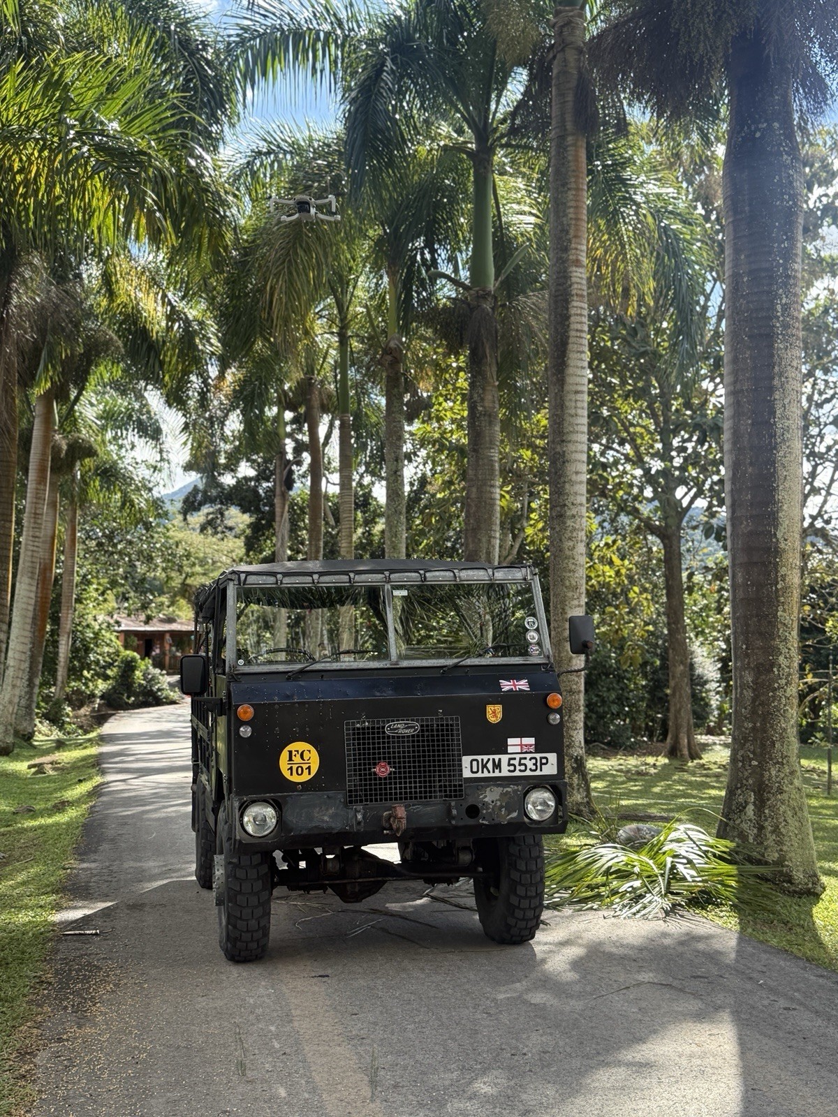 Land-Rover-Defender-1976-Convertible-Black