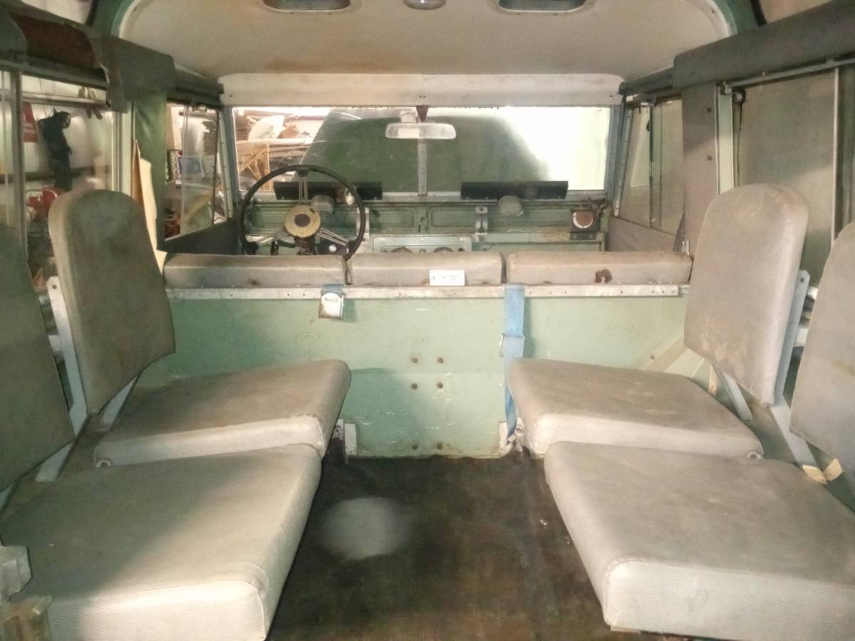 Land-rover-8b-1964-green