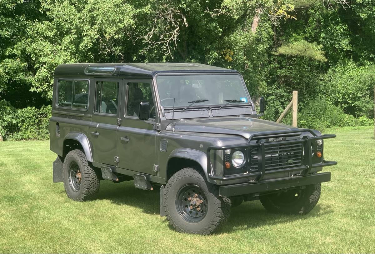 Land-rover-Defender-110-1994-grey