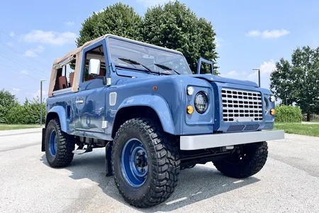 Land-rover-Defender-90-1992-White-Black
