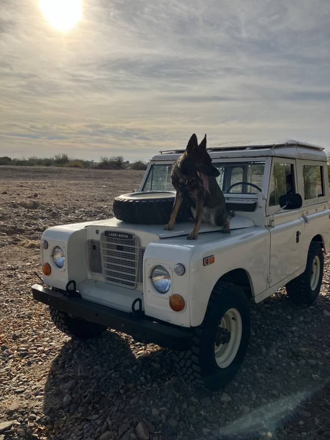 Land-rover-Series-iii-1973-white