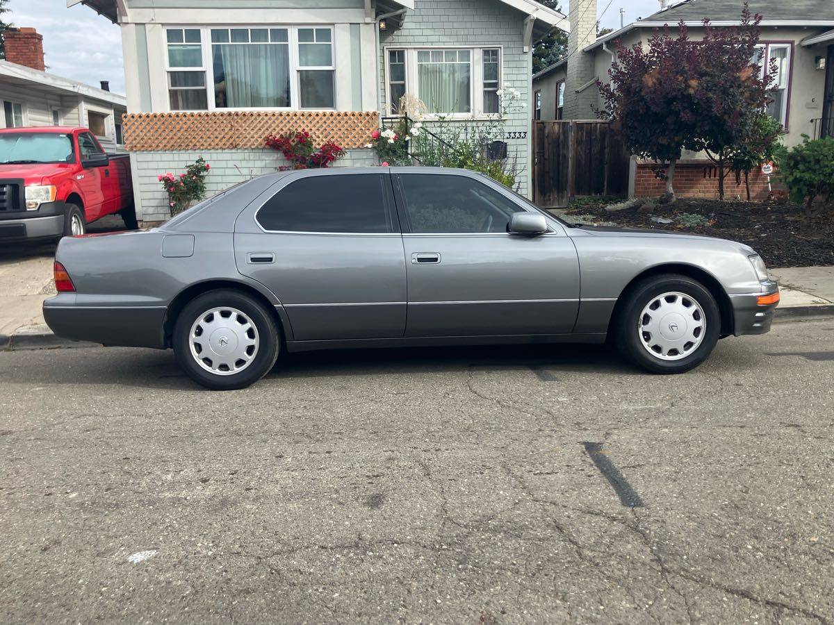 Lexus-Ls-400-1996-grey