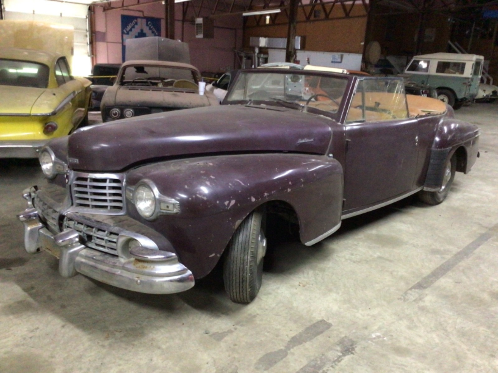 Lincoln-Continental-1947-Convertible