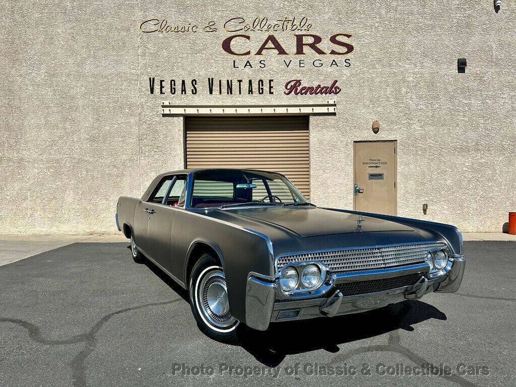Lincoln-Continental-1961-Matte-Gray-Red