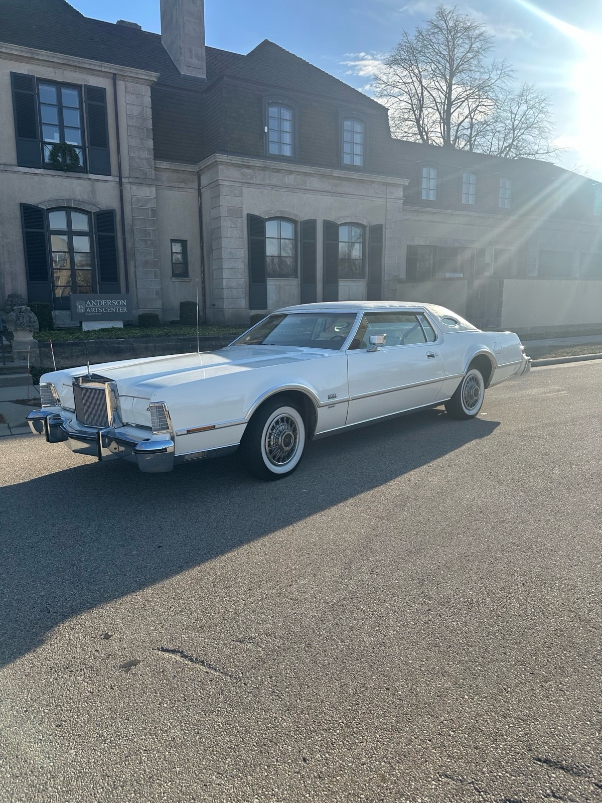 Lincoln-Continental-1975-Coupe
