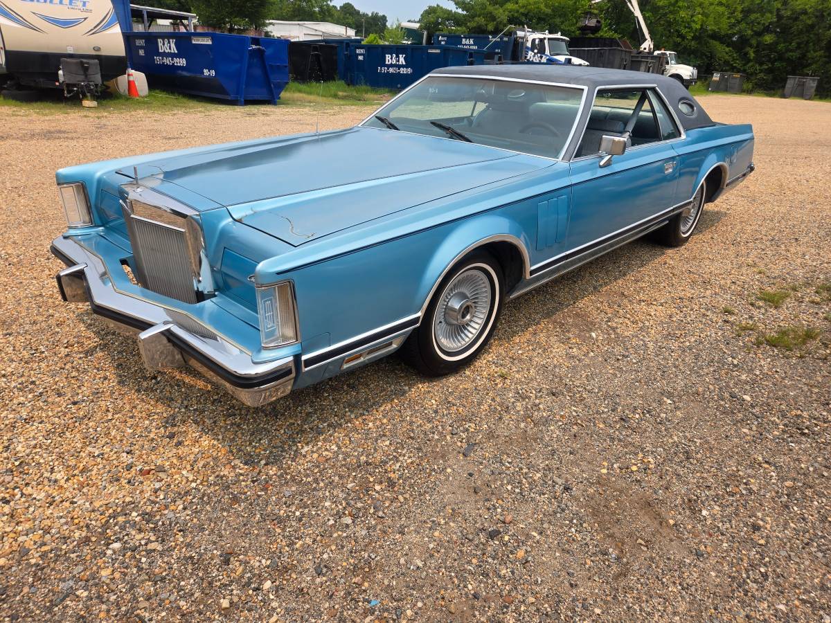 Lincoln-Continental-mark-v-1979-blue
