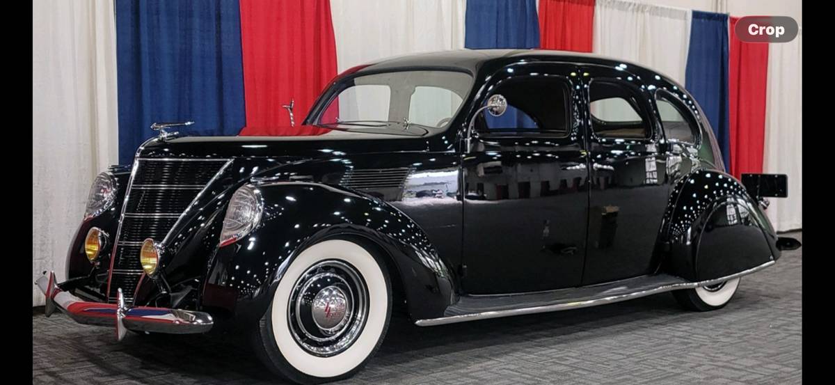 Lincoln-Zephyr-1937-black