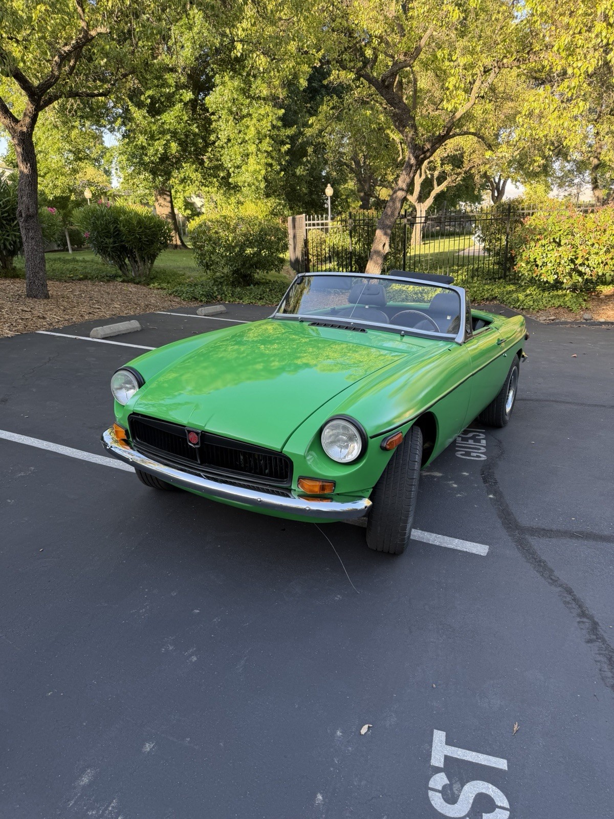 MG-MGB-1979-Convertible-Black