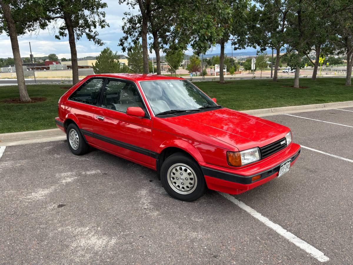 Mazda-323-1986-red
