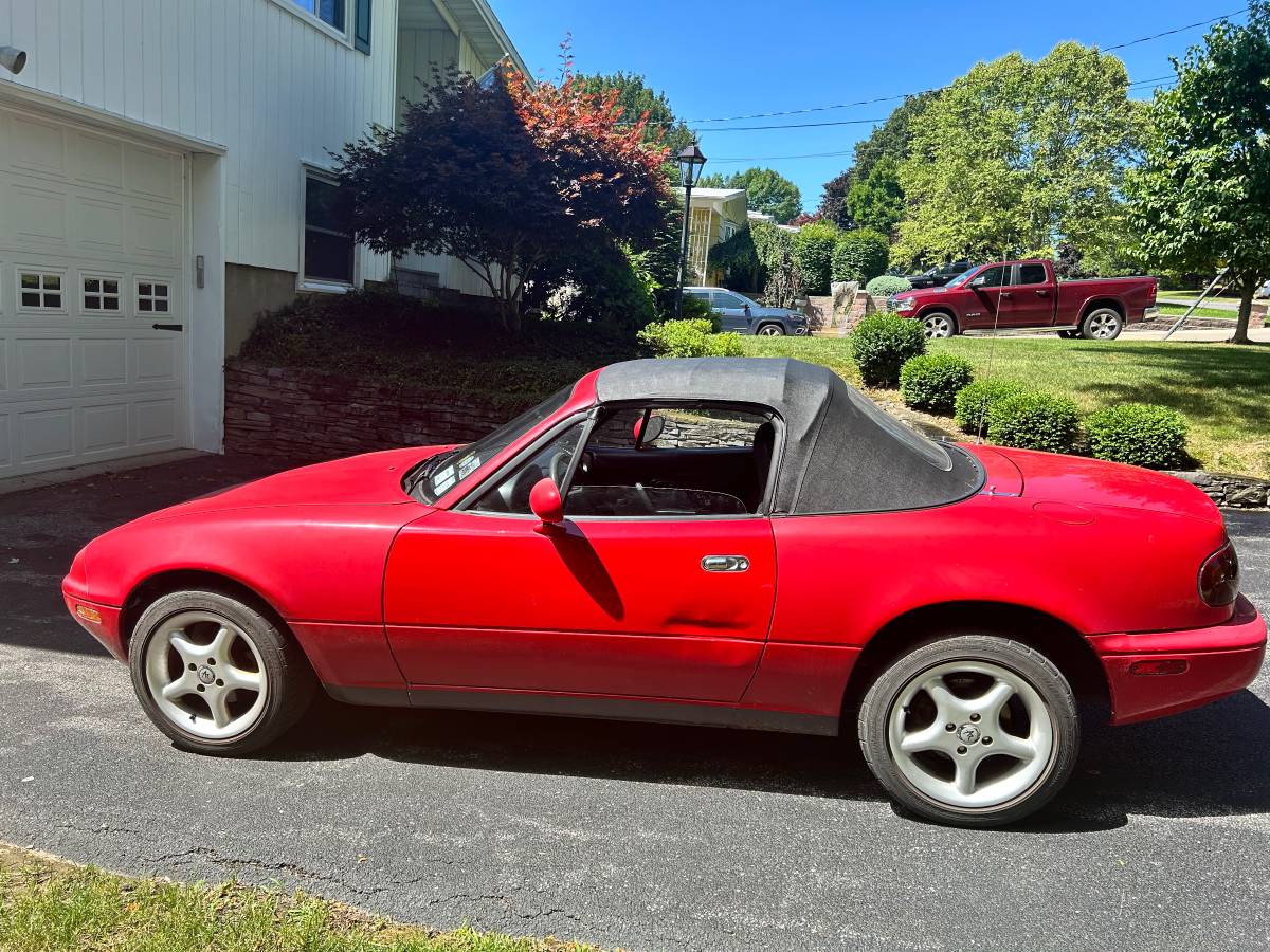 Mazda-Cx-5-1996-red