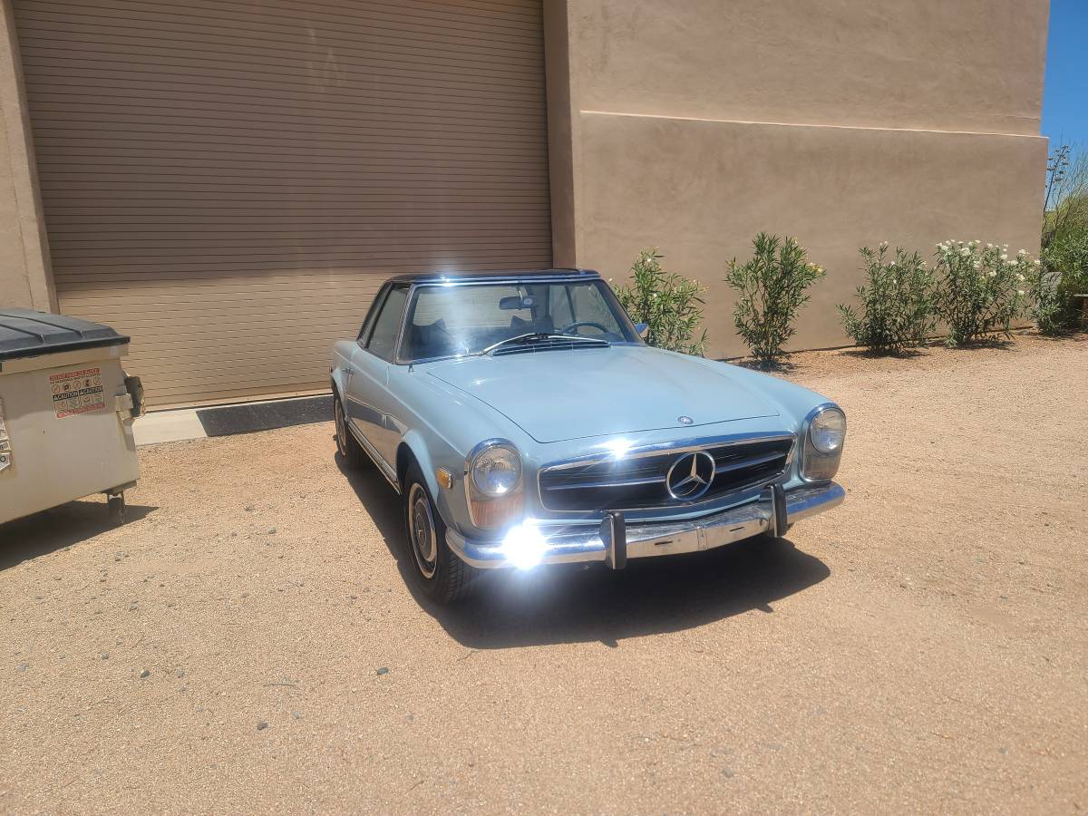 Mercedes-280sl-1970-blue