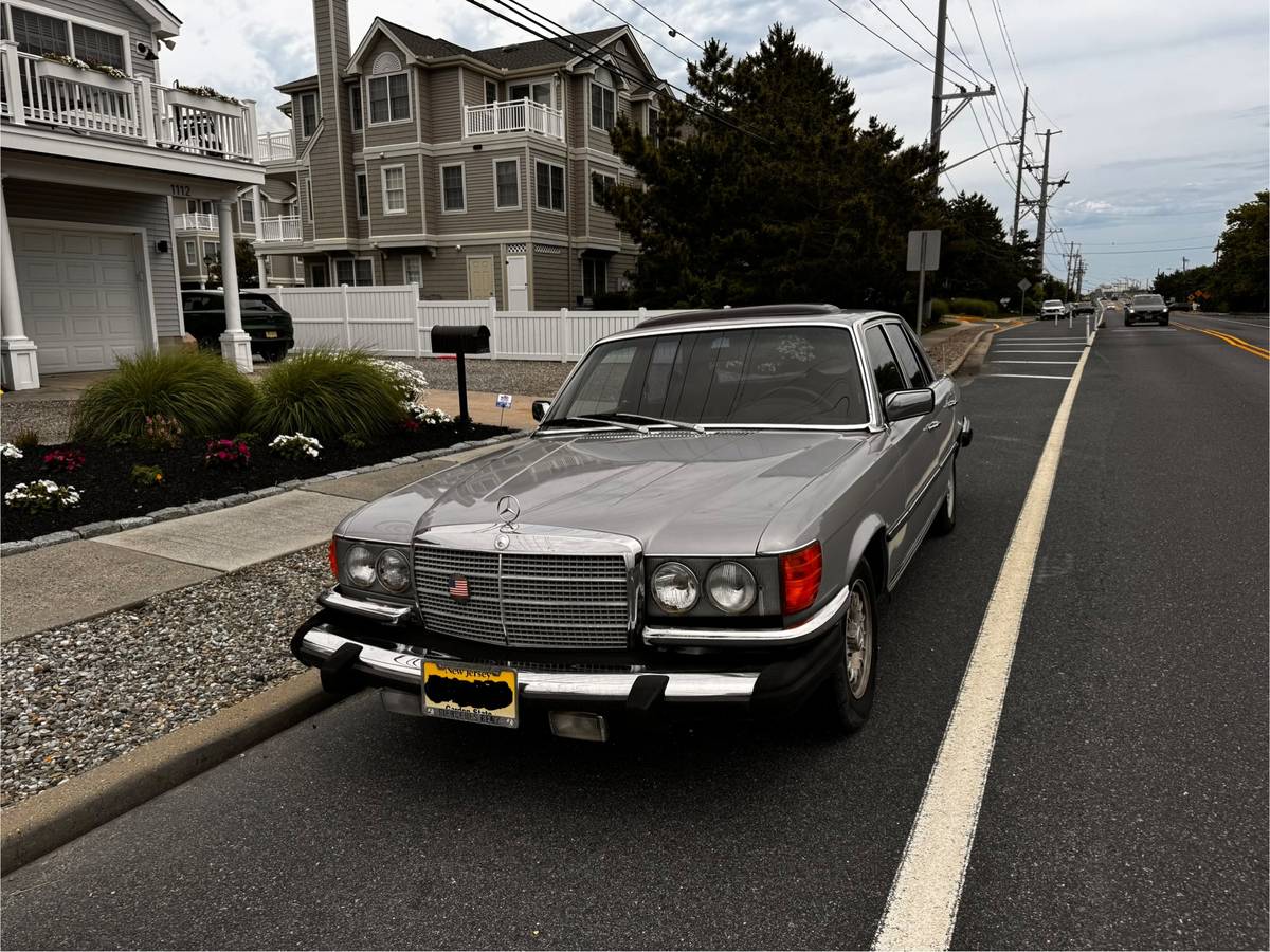 Mercedes-300sd-1979-grey