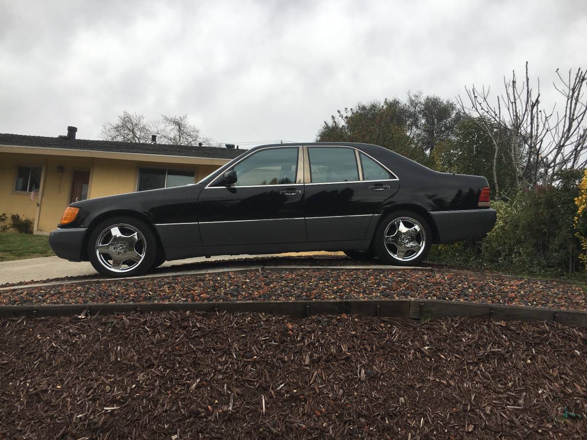 Mercedes-400se-1992-black
