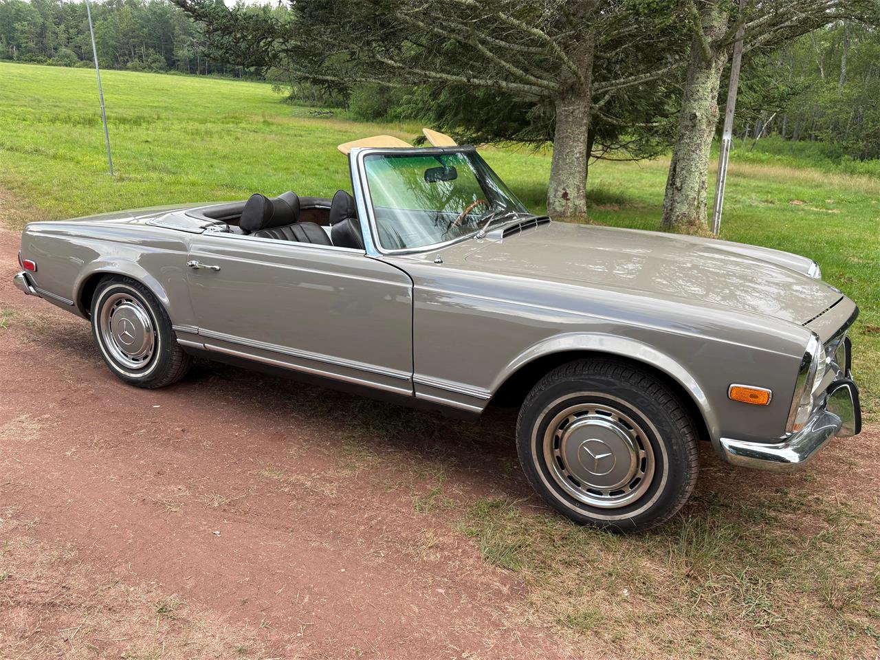 Mercedes-benz-280-sl-pagoda-1969-Mocha-Grey-Espresso-Brown