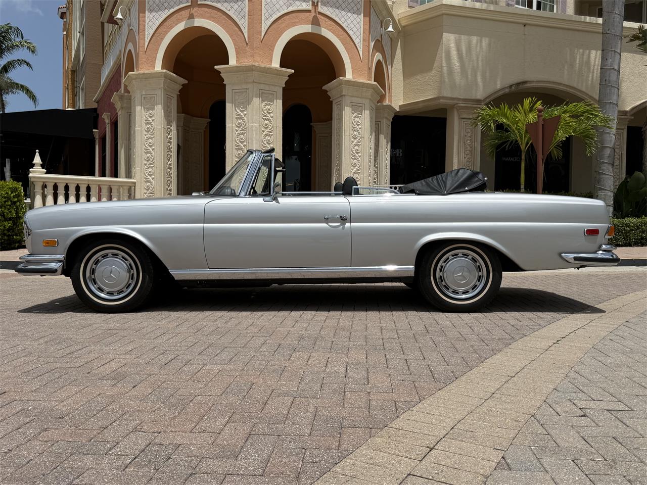 Mercedes-benz-280se-1971-Silver-Charcoal