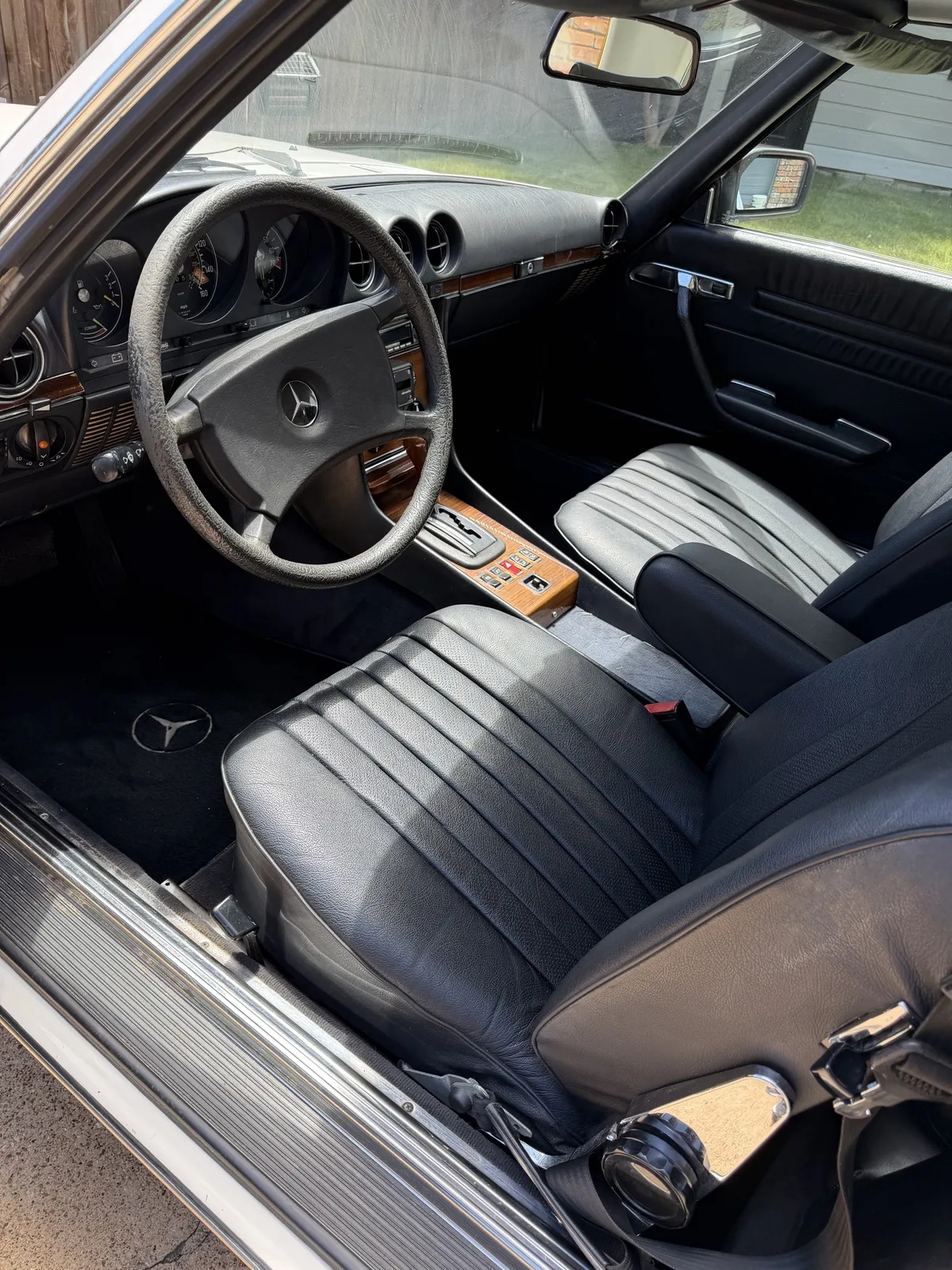Mercedes-benz-280sl-1983-White-Black