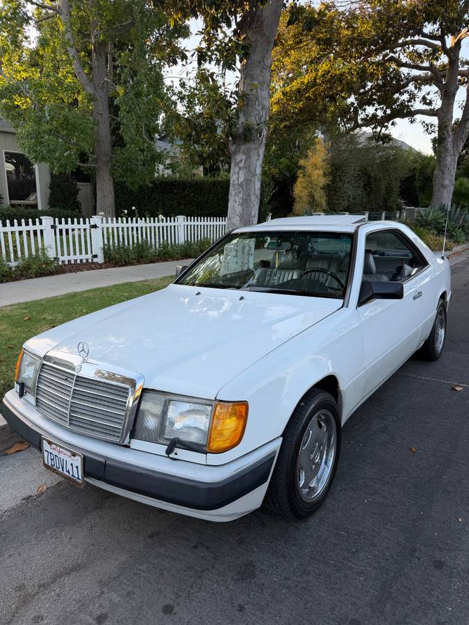 Mercedes-benz-300ce-1989-white