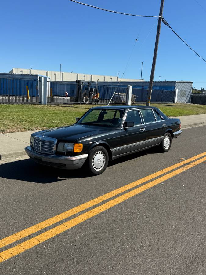 Mercedes-benz-560-1991-black