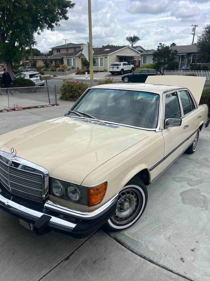 Mercedes-benz-S-class-1979-white