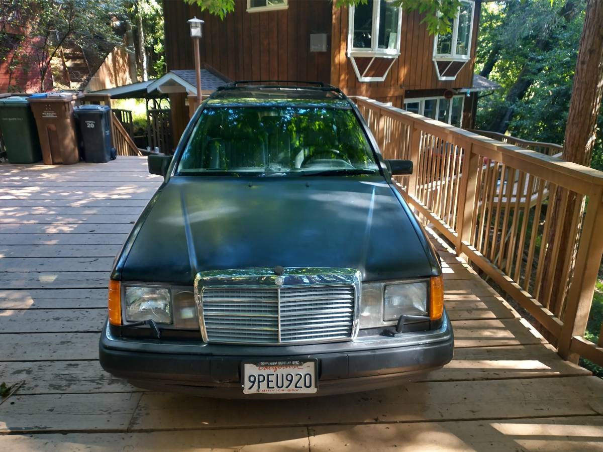 Mercedes-benz-wagon-1992-1992-blue