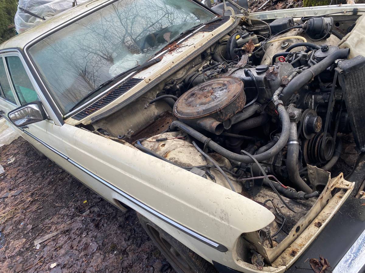 Mercedes-diesel-300d-1984