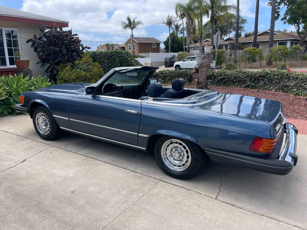 Mercedes-sl380-1983-blue
