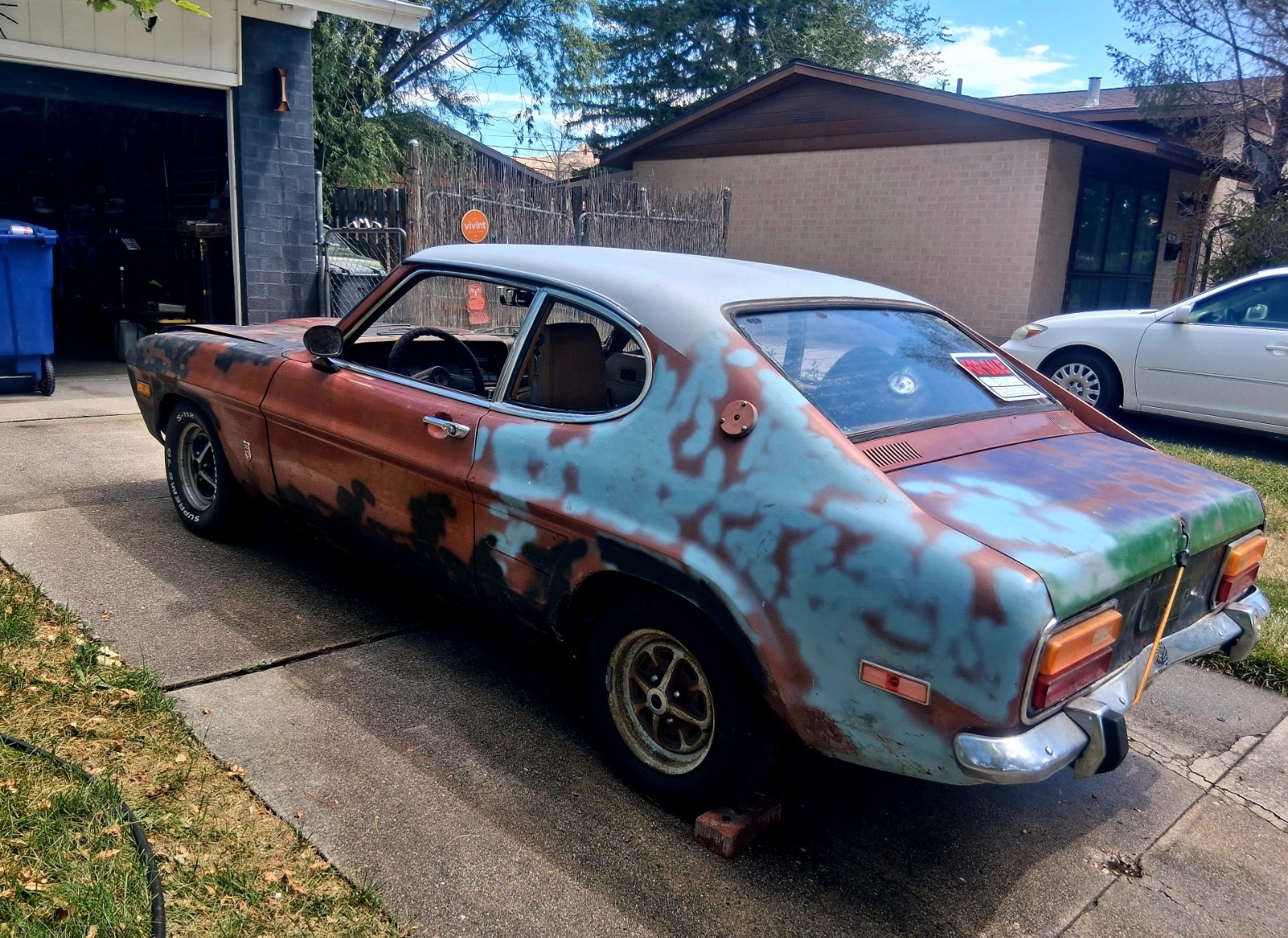 Mercury-Capri-1973-Coupe-Gold