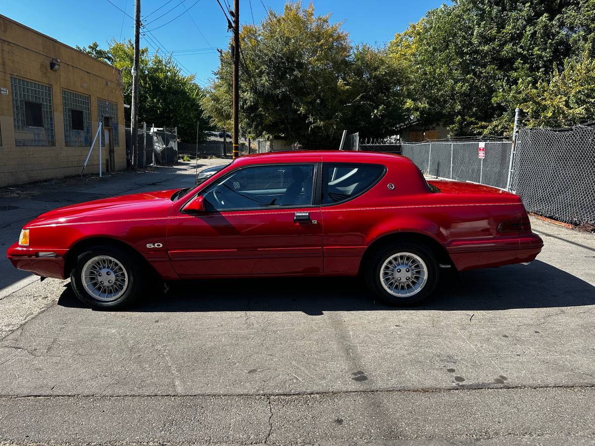 Mercury-Cougar-1988-red