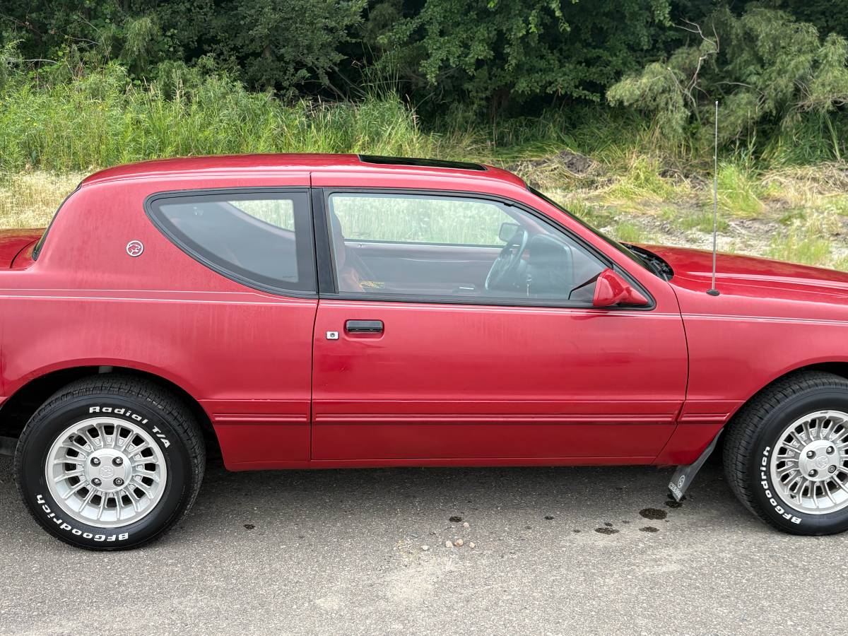 Mercury-Cougar-xr7-1988-red