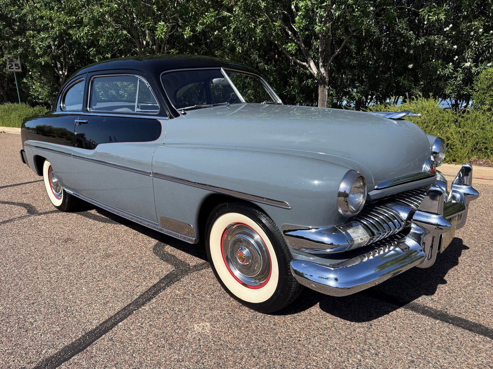 Mercury-Coupe-1951-Coupe-Gray