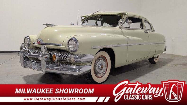 Mercury-Eight-1951-GreenGray