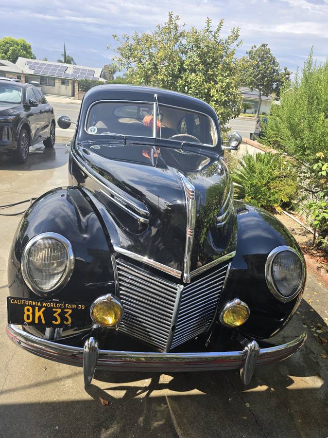 Mercury-Towne-car-1939-black