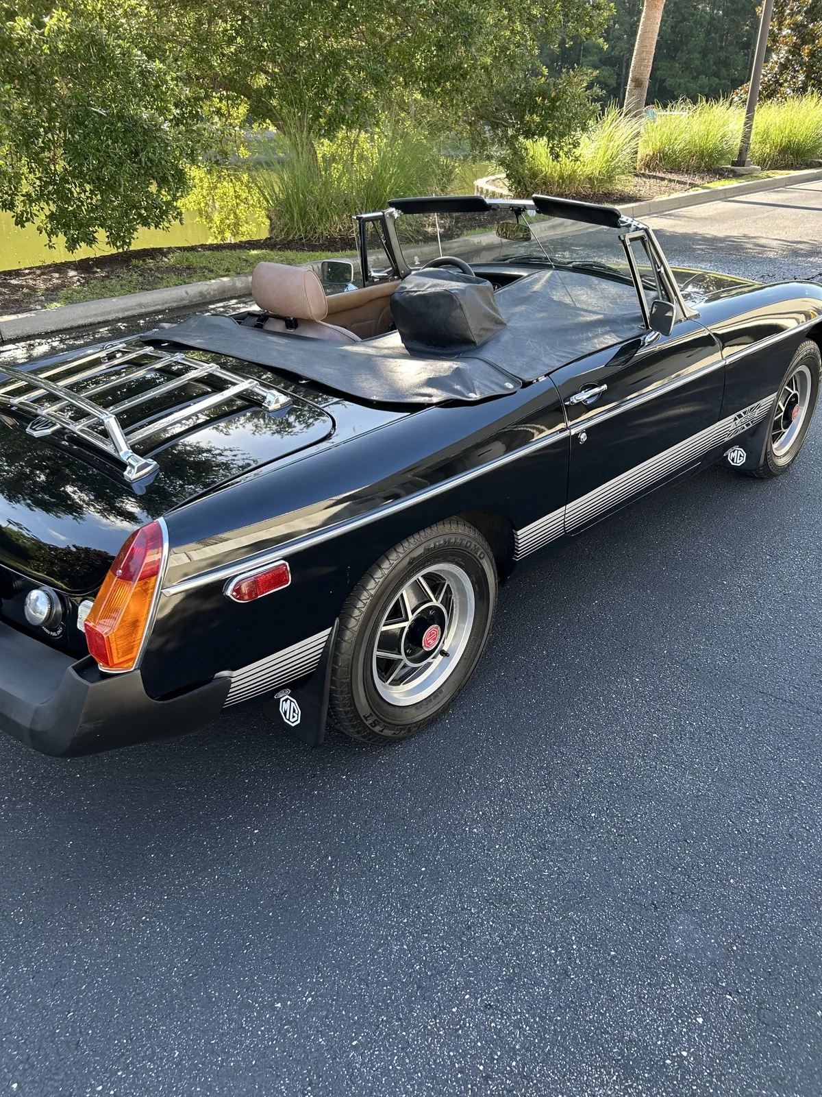Mg-B-1980-Black-Tan