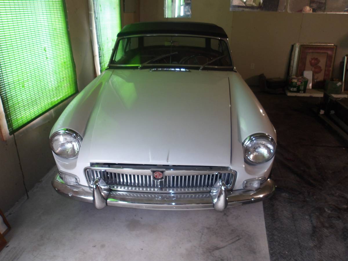 Mg-Mgb-1963-white