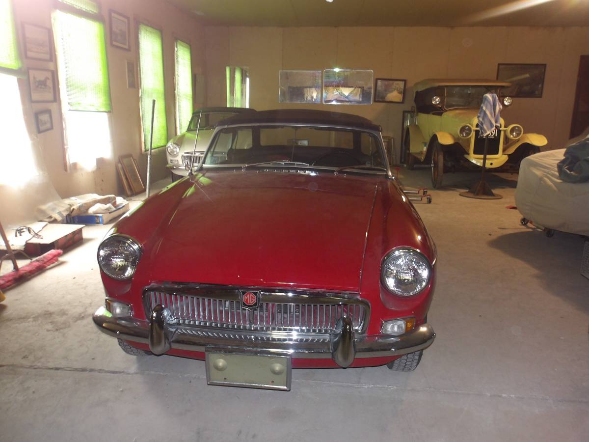Mgb-convertible-1967-red