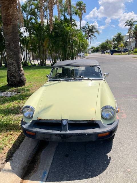 Mgb-roadster-1976-yellow