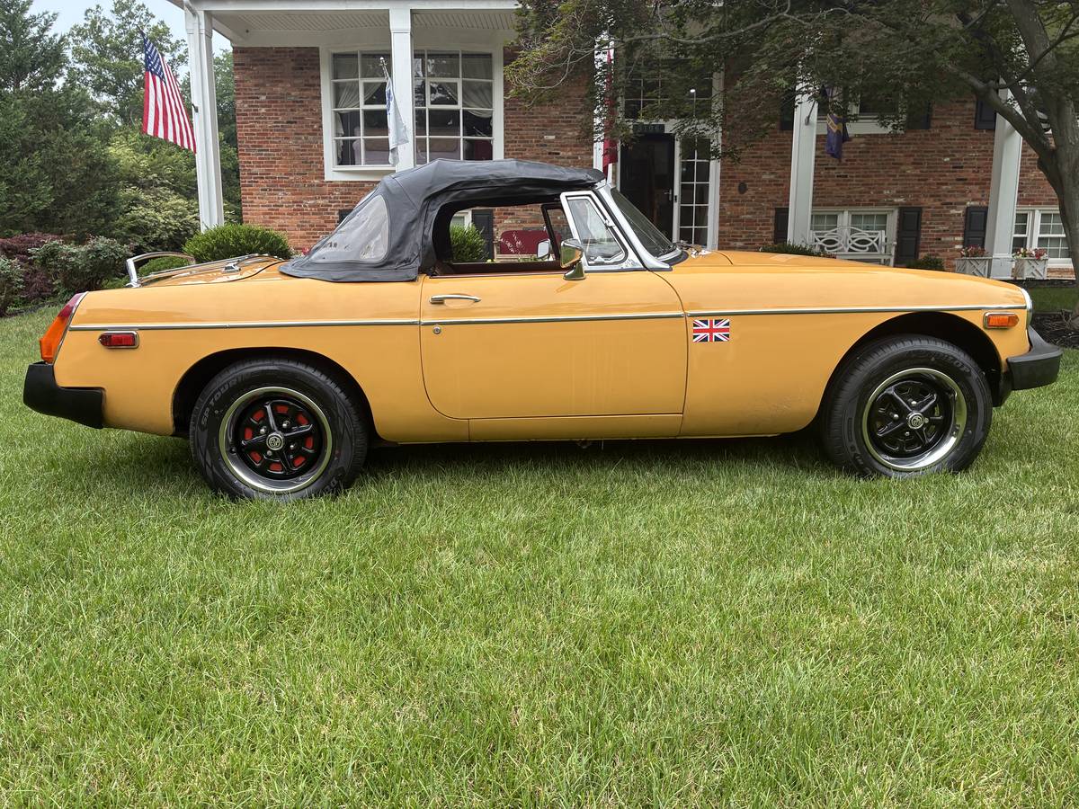 Mgb-roadster-1977-yellow