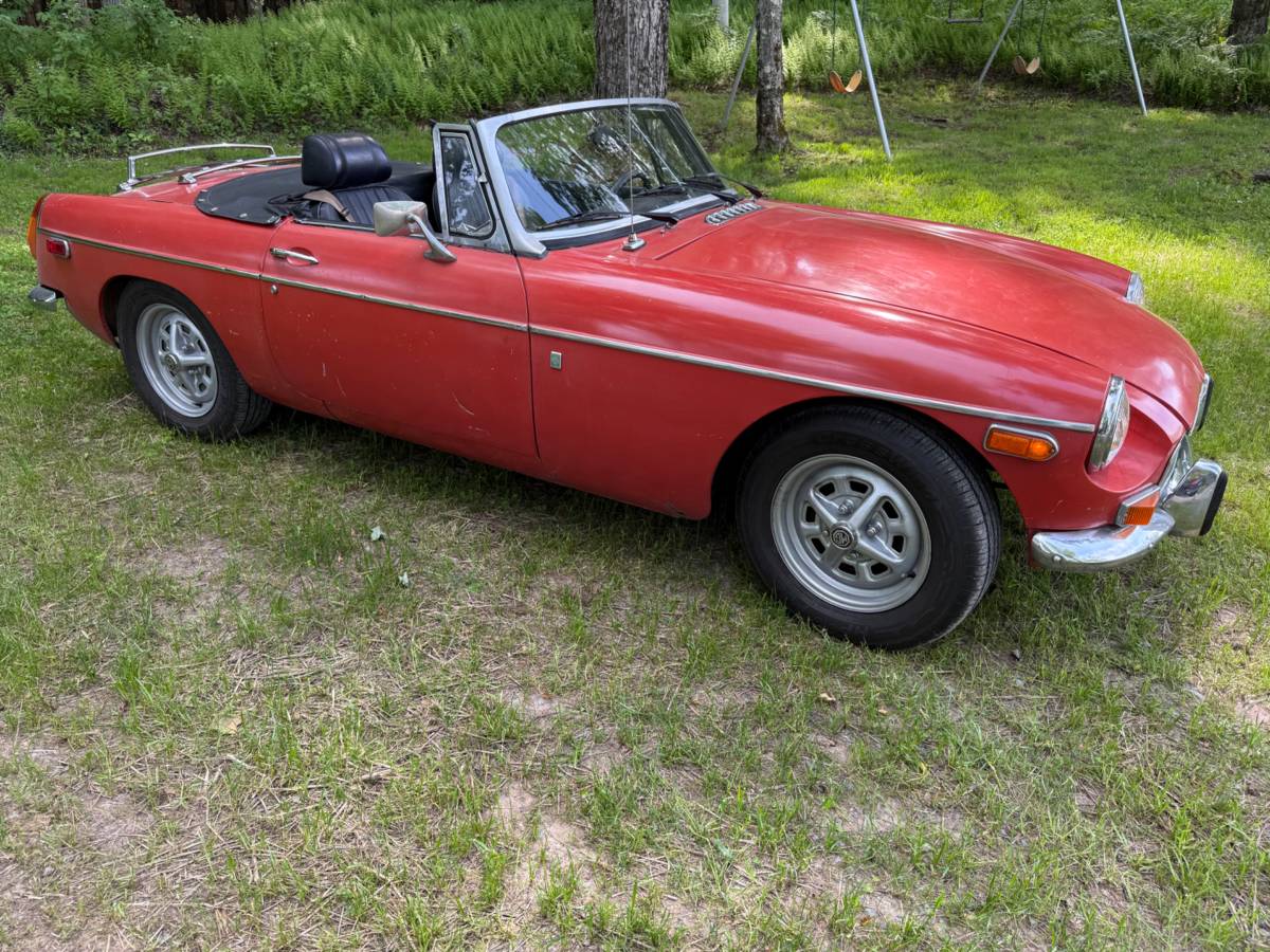 Mgb-roadster-convertible-1972-red