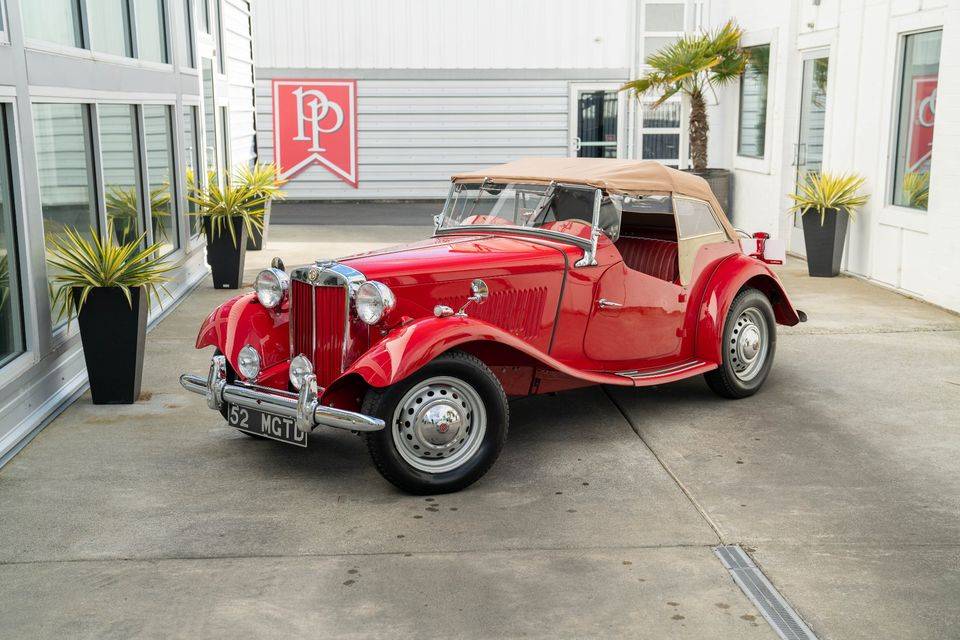 Mgtd-1952-red