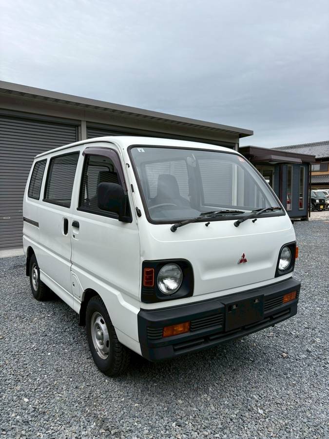 Mitsubishi-Minicab-van-1992