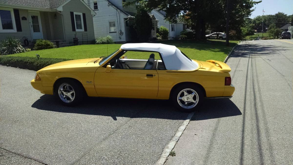 Mustang-1993-yellow