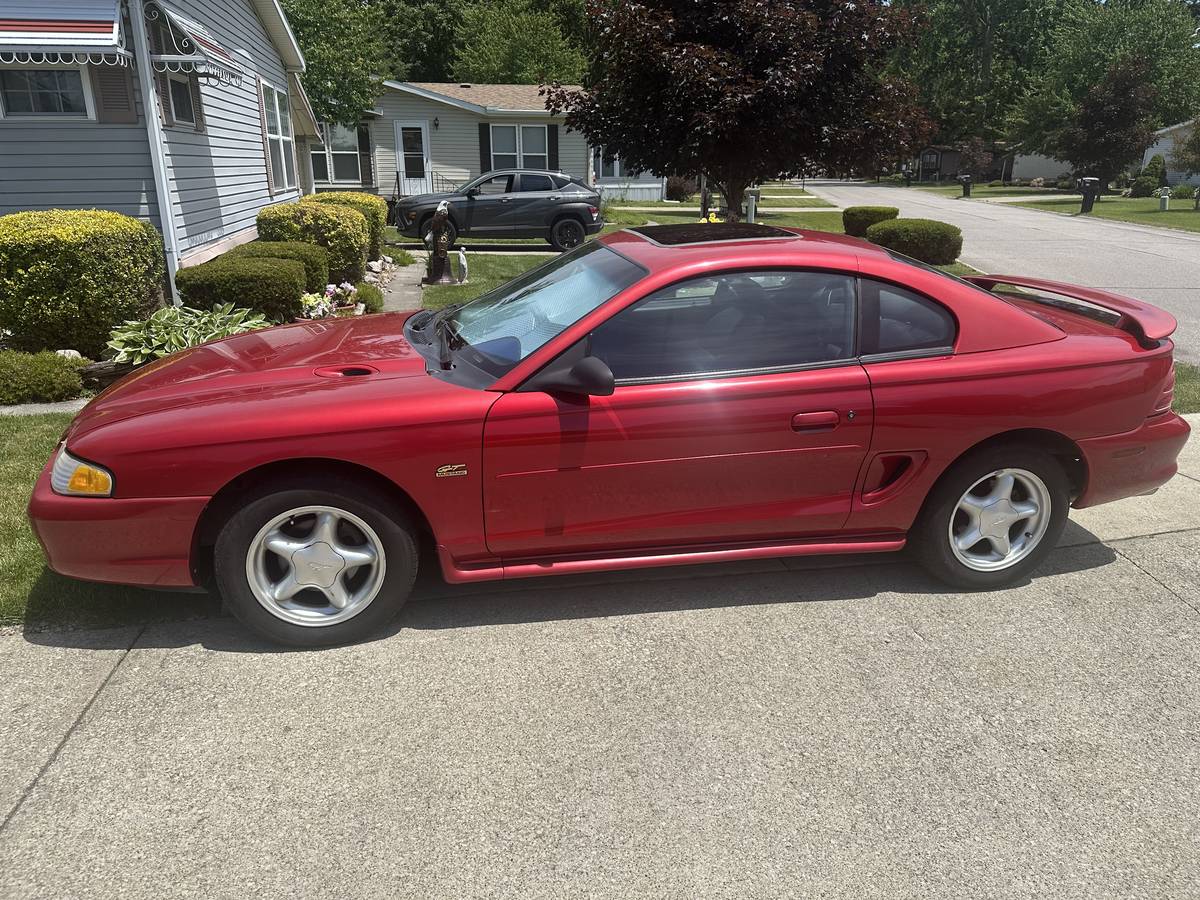 Mustang-5.0-1995-red