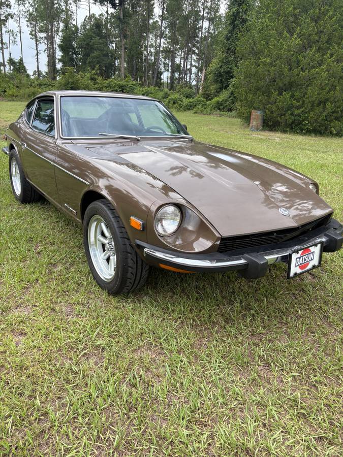 Nissan-260z-1974-brown
