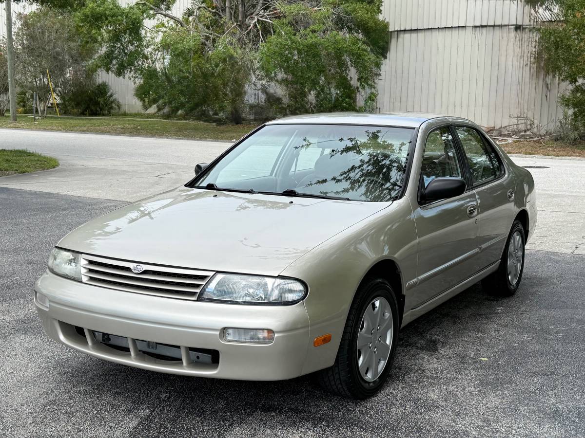 Nissan-Altima-1995