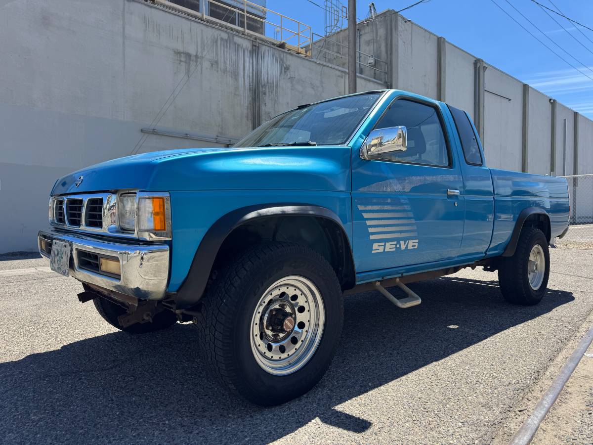 Nissan-D21-hardbody-1995-blue